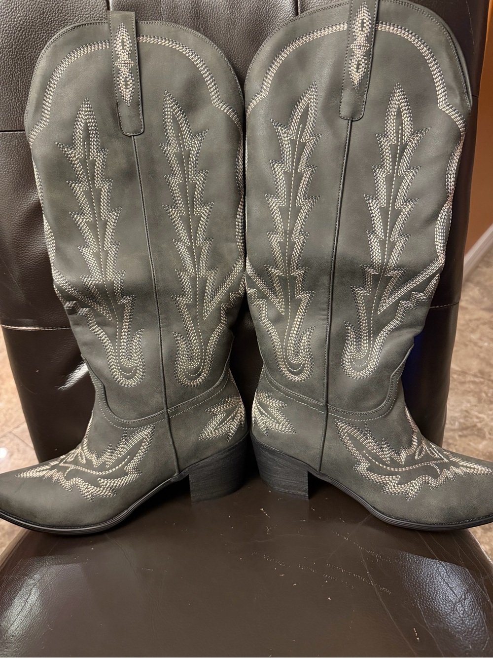 Women's Embroidered Knee-High Western Boots in Dark Gray